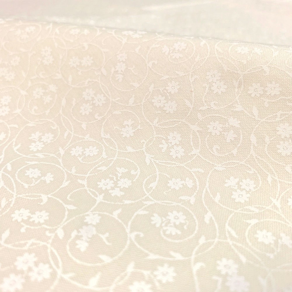 白系生地【草花柄プリント】UOW-006　50×110cm