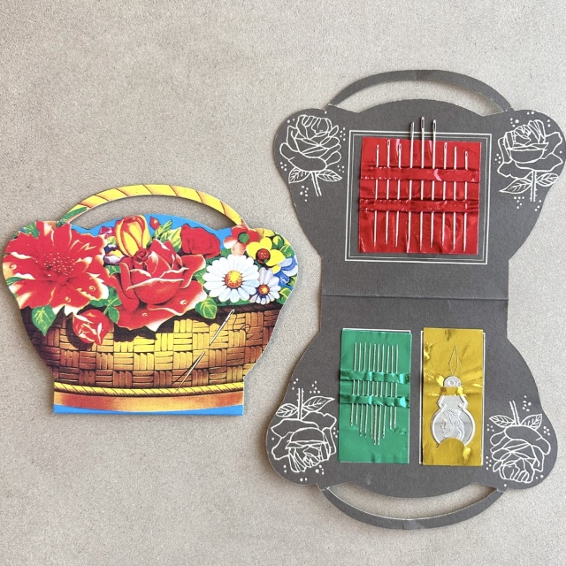 USA輸入  ニードルカード  手縫い針18本＋糸通し  (NOT-364)