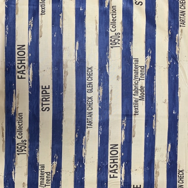 【小関鈴子先生デザインプリント】(JKS-385)ブルー・ベージュ　ストライプ・英字柄