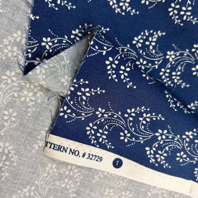 【USAコットン キャリコ】ボタニカル柄 草花柄 ネイビーブルー  (UCR-278)