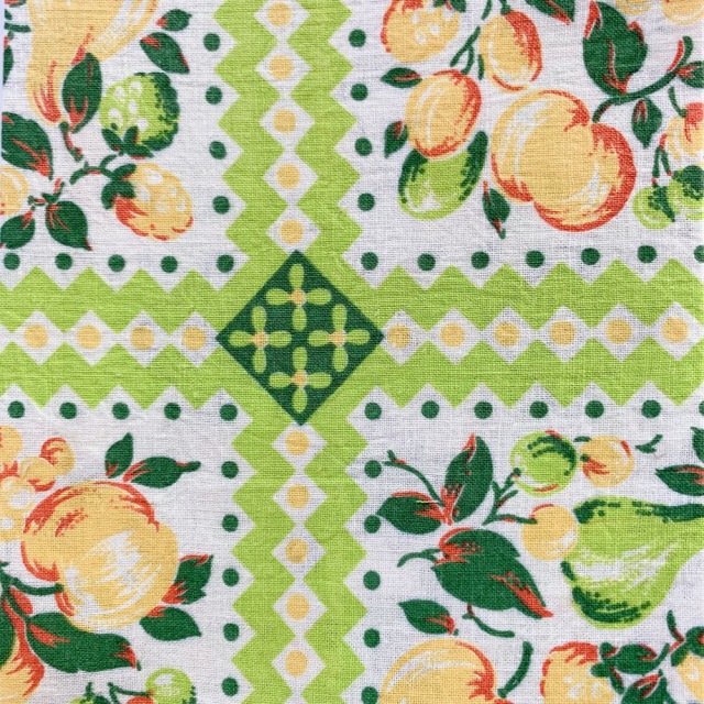 海外で人気の【フィードサック】  1930年代アメリカ製  穀物袋の布地  ヴィンテージ布   くだもの柄　UFS-250