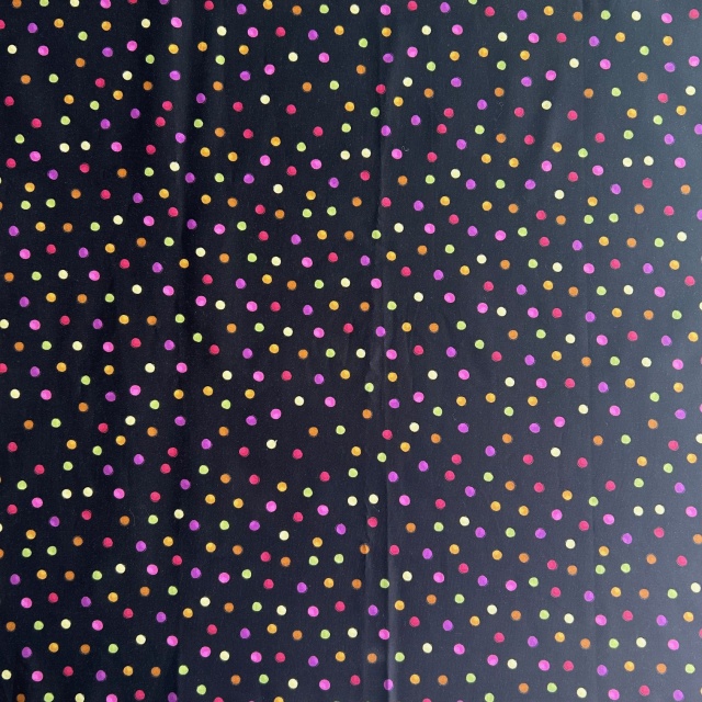 USAファブリック【Loralie Designs】Tea Dot Black Fabric