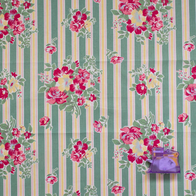 花柄フリースラグ 大きめ 花柄フリースラグ 大きめ