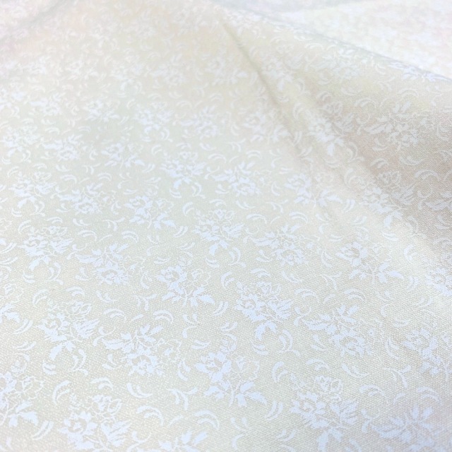 白系生地【草花柄プリント】UOW-001　50×110cm ライトベージュ