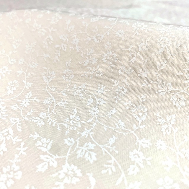 白系生地【草花柄プリント】UOW-004　50×110cm