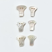 貝ボタン シェルボタン 6個セット【 扇形 】(NOT-285)