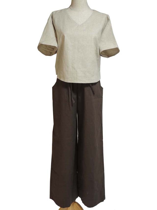 VえりTブラウスベリーショート丈半袖