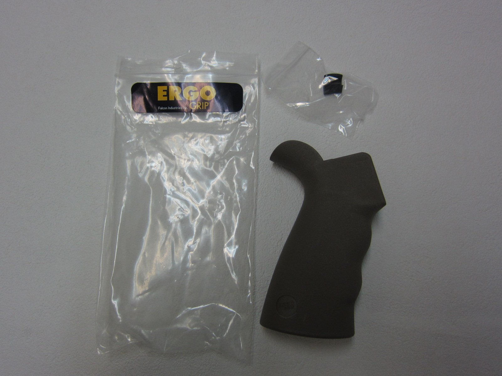 ERGO グリップM4 / M16 電動ガン用DE新品