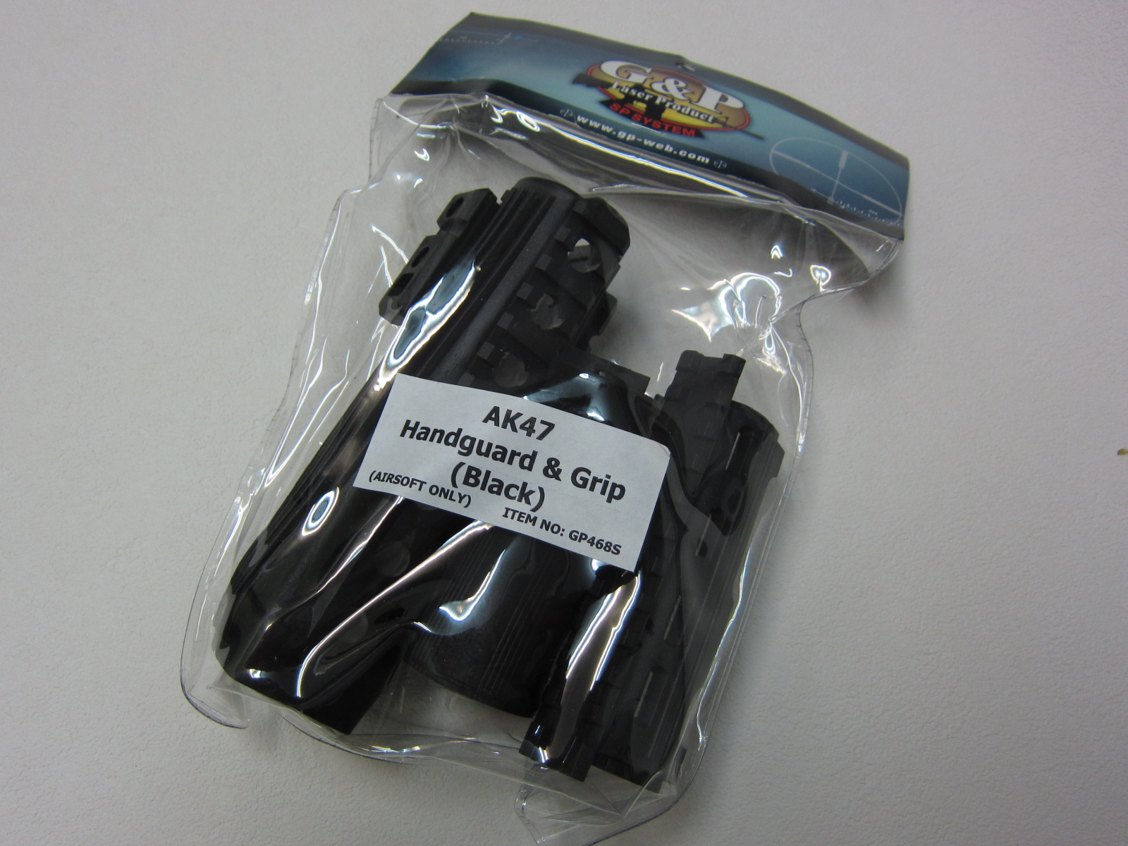 G&P製　マルイAK47用ハンドガード、グリップKIT新品