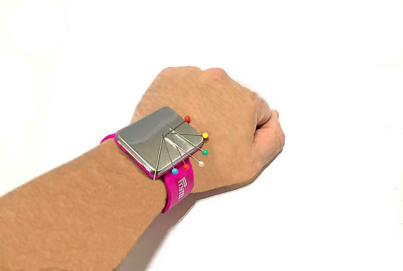 《Prym》プリム　ドイツ・ マグネットアームピンキーパー（ピンクッション）　Magnetic Arm Pin Cushion