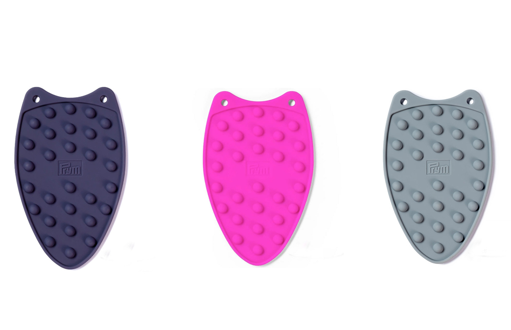 《Prym》プリム・耐熱シリコン　アイロンマット・ミニ　 ※3カラー展開※　オリジナル/ピンク/グレー　 150mm×100mm　 アイロン置き台 Iron rest　 アイロンレスト　 611907-611909 アイロンパッドミニ