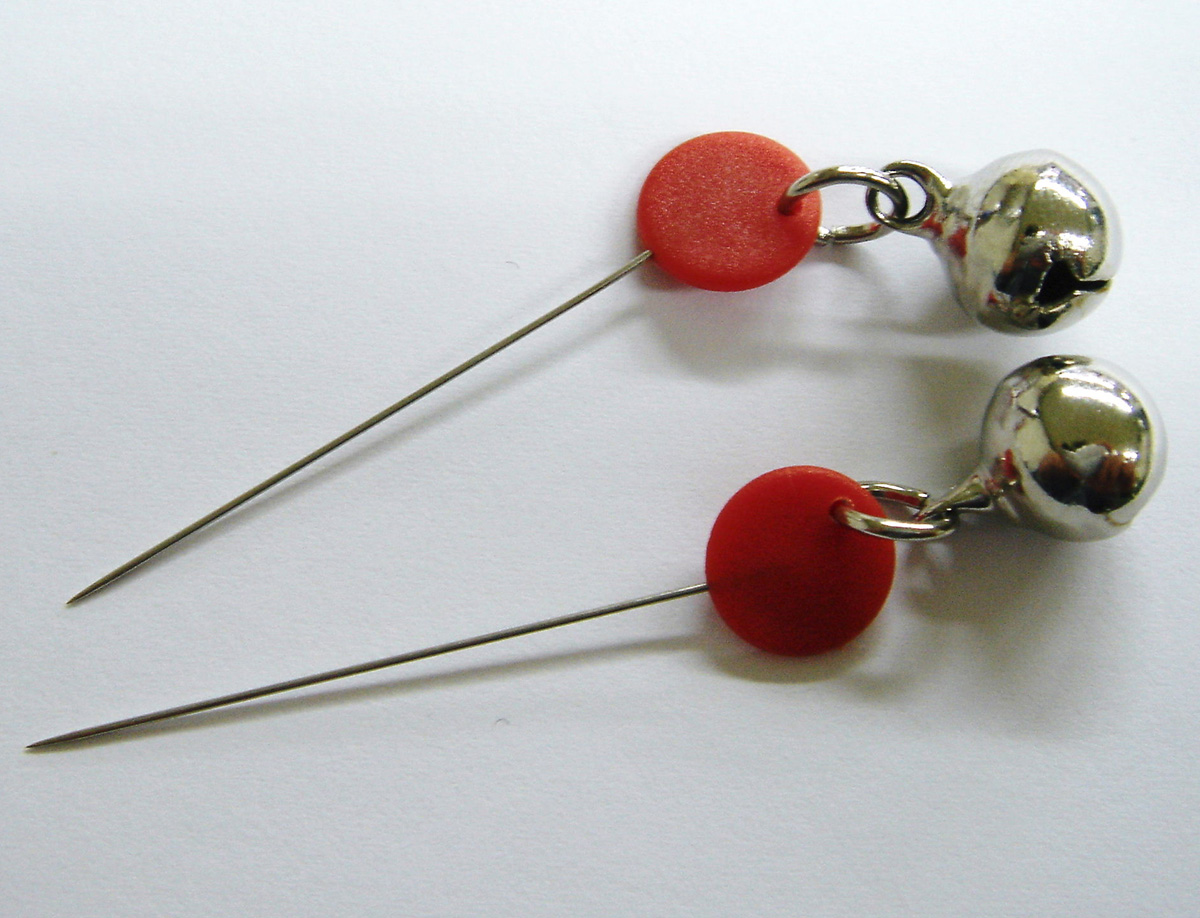 6761 鈴付待針デラックス30本針長：35mm全長45mm太さ：0.43mm