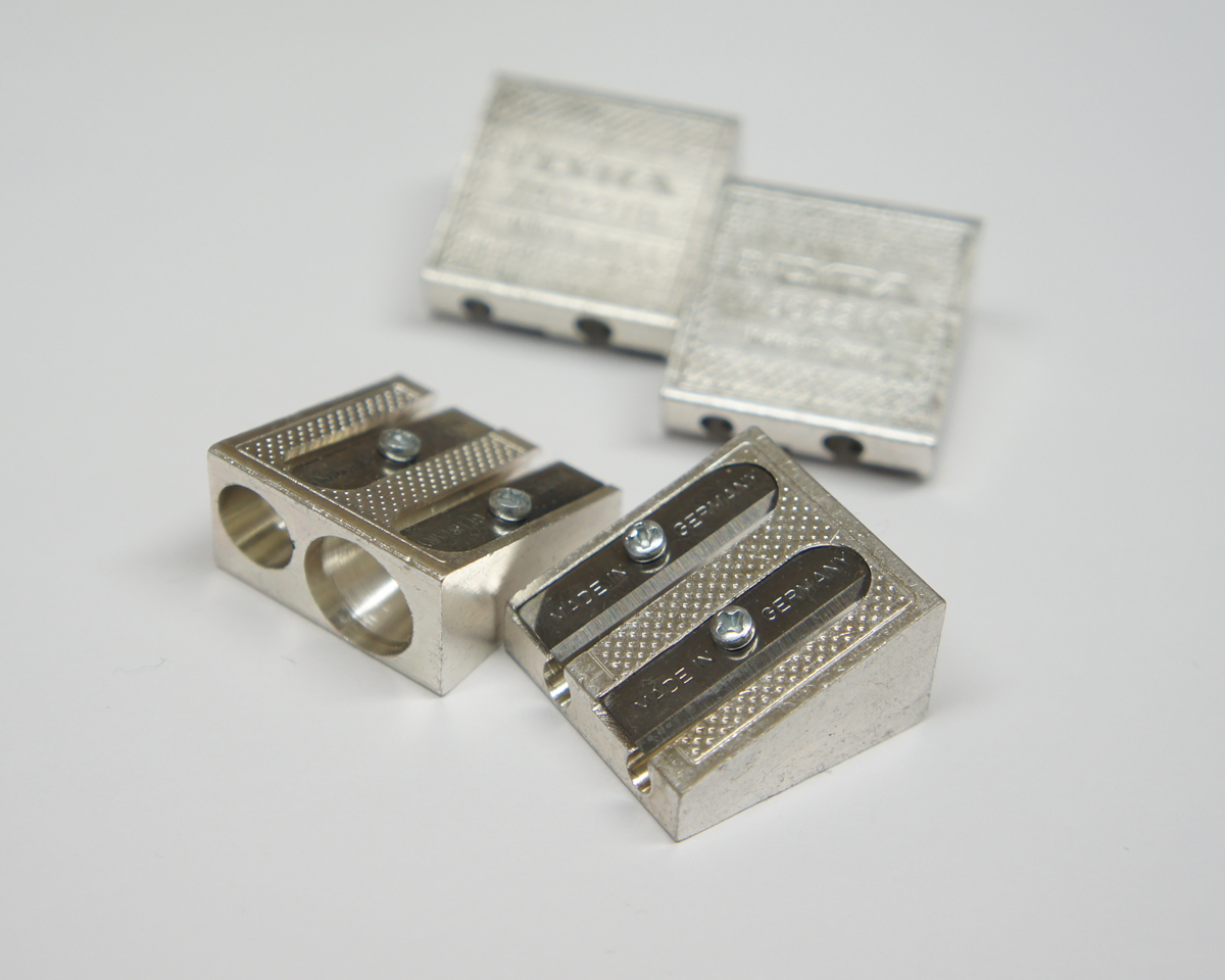 6560 色鉛筆＆鉛筆削り器クロスマーカーシャープナー鉛筆削り2穴