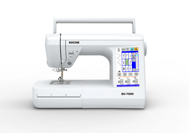 SOCHE　ソーチェ　SC-7050　大型液晶タッチパネル　家庭用コンピューターミシン　5つのモーターで制御　文字（英語/数字/かな）・柄縫いトータル180種類　自動糸通し　自動糸切り　7枚歯ロング　大型フットコントローラー付属 　LEDライト　※安心の一年保証※