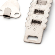 《Prym》プリム・スカートフック＆バー　シルバー・4mm 3段階調整可能　4セット入り