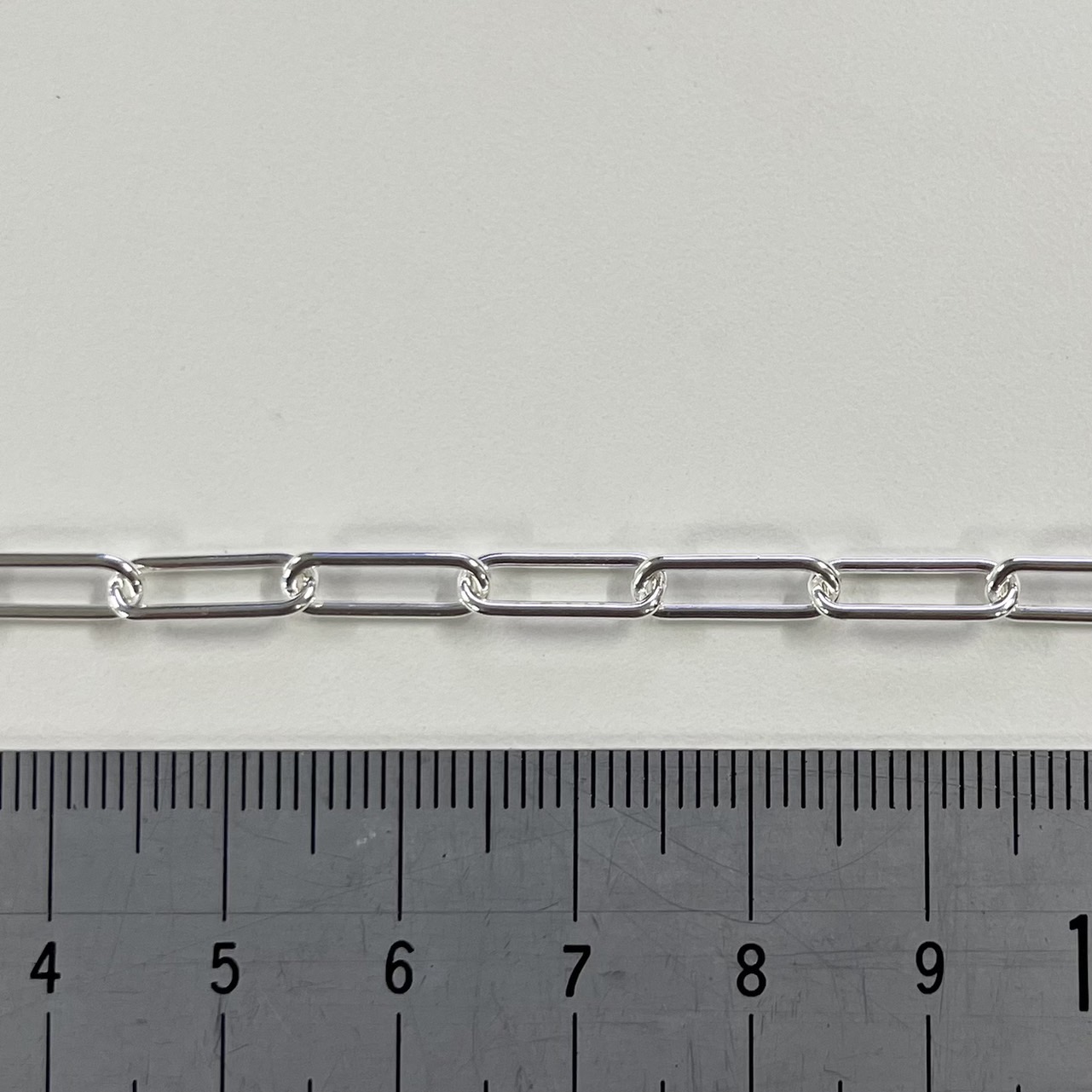 SV ペーパークリップチェーン 丸形　約幅４．２ｍｍ　厚み１ｍｍ 　１０ｃｍ単位カット販売
