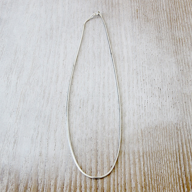 SV スネークチェーン　線径１．３ｍｍ　（３９．５ｃｍ）