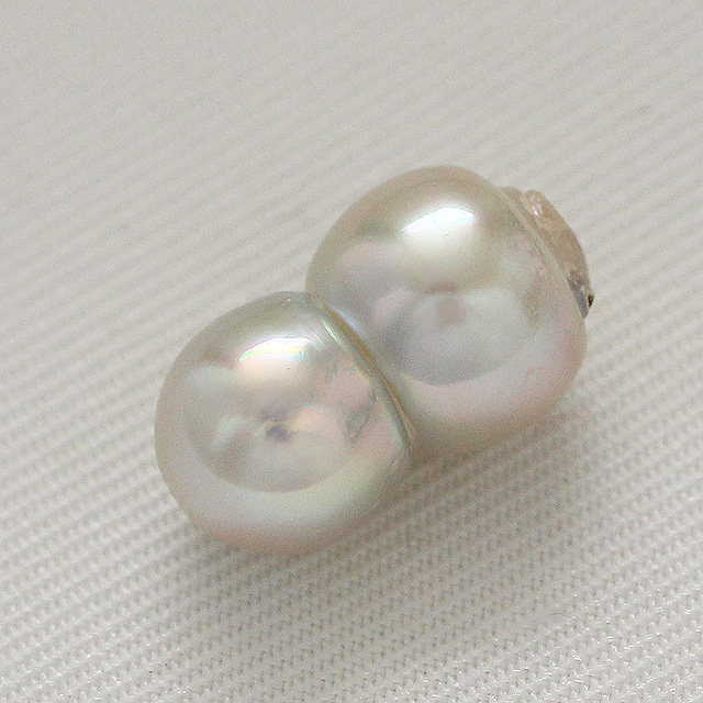 アコヤツインパール（片穴）