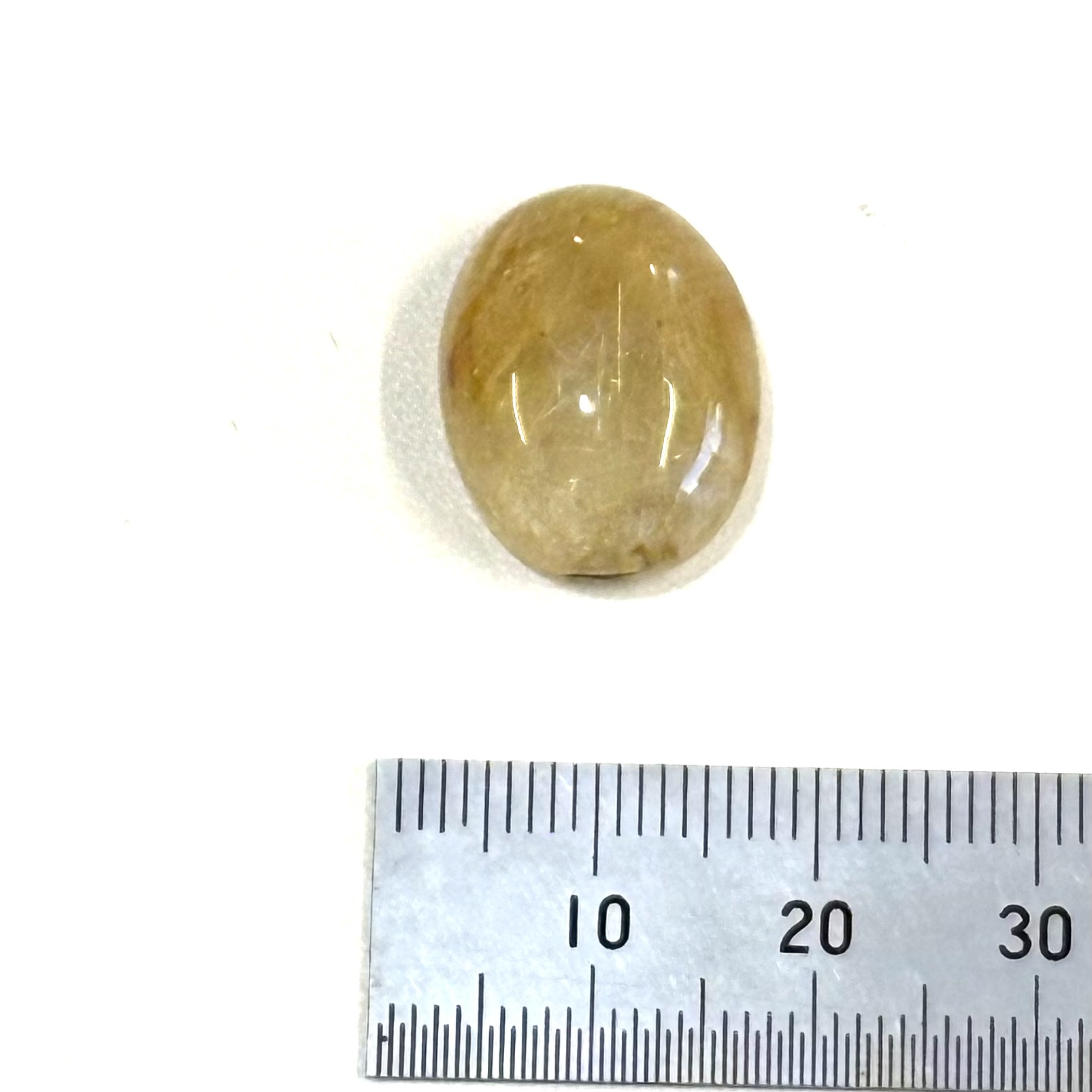 ルチルクオーツ　２０×１５ｍｍ（カボション）B級品