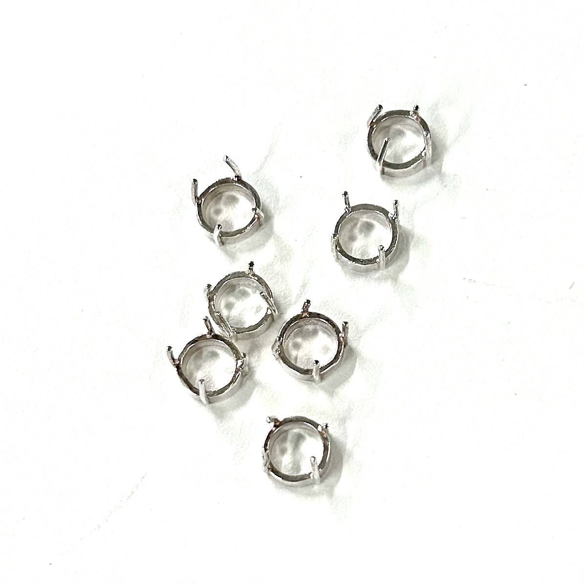 純銀 ４本爪　ラウンド ７ｍｍ