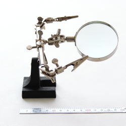 第３の手（クリップ・ルーペ）