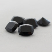 ブラックキュービック　１０×１２ｍｍ