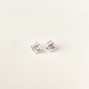 キュービックジルコニア（カラーレス）2.5mmスクエアーカット