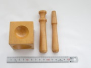 木製サイコロ（矢坊主付）　ロープライス品