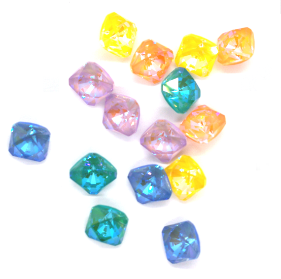 スワロフスキー #4499 クリスタルオーシャンディライト 6mm 4ヶ