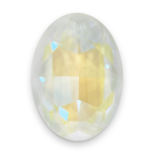 オーロラクリスタルのオーバル形状のライトグレイディライトの画像