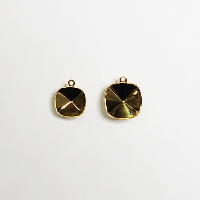 AURORA A4470 Cushion Square Fancy Stone クリスタル