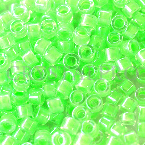 ミユキ　デリカビーズ　ルミナスカラー　グリーン