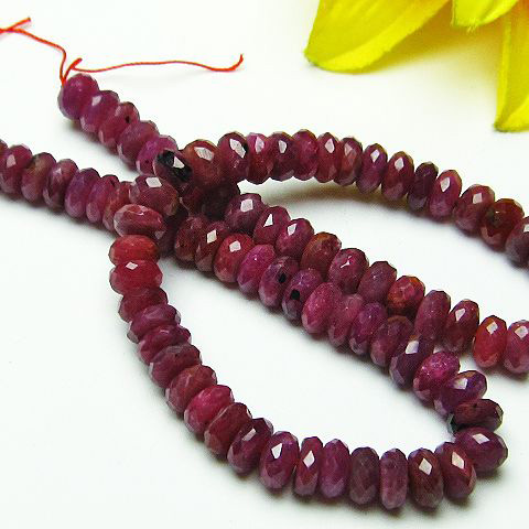 ルビー一連ビーズ9mm