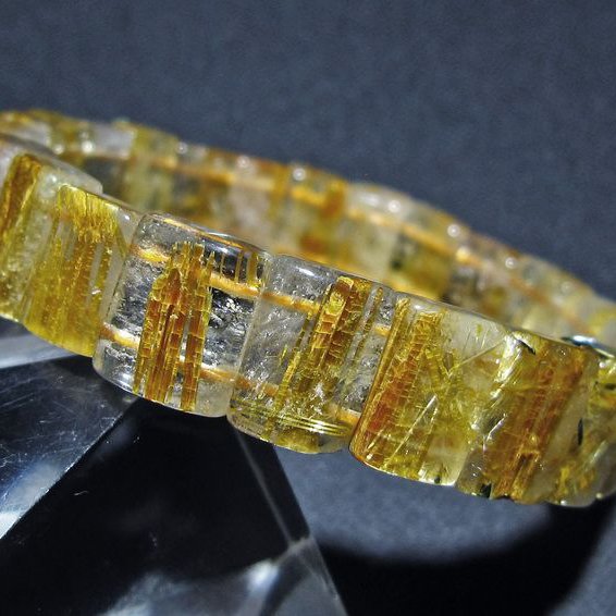 ルチル「バングル」の商品一覧ページ