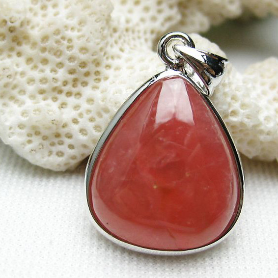 インカローズ ロードクロサイト ペンダント [T117-1244]