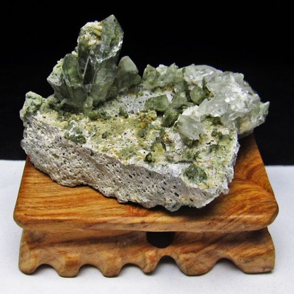 グリーンファントムクォーツ　クラスター アメリカ産 [T126-7441]