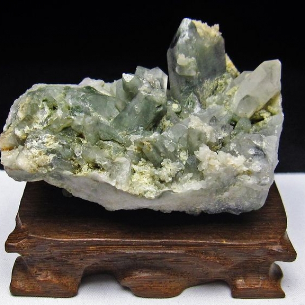 グリーンファントムクォーツ　クラスター アメリカ産 [T126-7442]