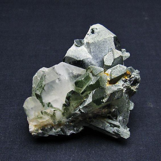 グリーンファントムクォーツ クラスター アメリカ産 [t126-7872]