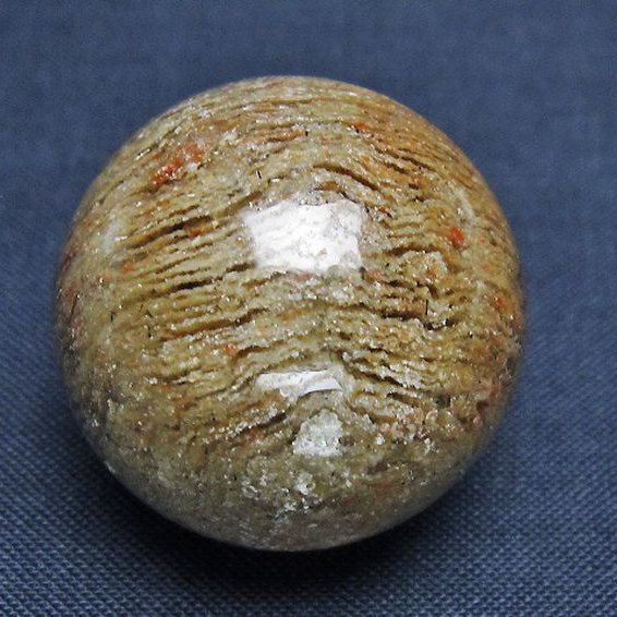 赤ガーデンファントム水晶 丸玉 29mm [T129-2983]