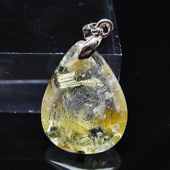 ゴールドタイチンルチル ペンダント [T134-4174]