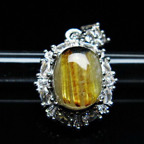 ゴールドタイチンルチルペンダント