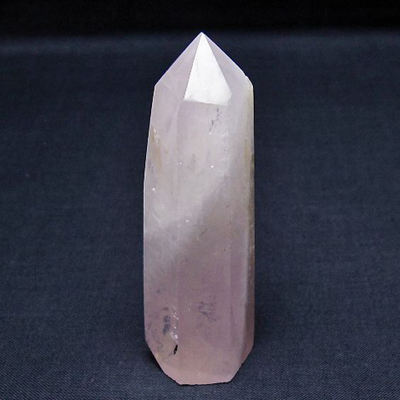 ローズクォーツ 六角柱 [t138-6417]