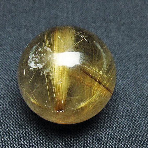 ゴールドタイチンルチル入り 水晶 丸玉 23mm [t145-2492]