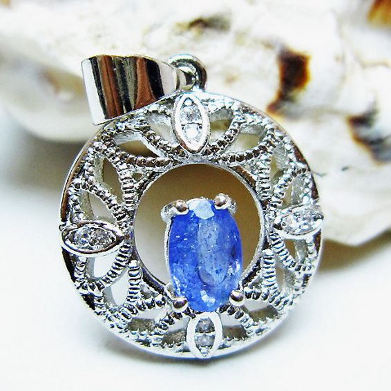 タンザナイト ペンダント [T165-1530]