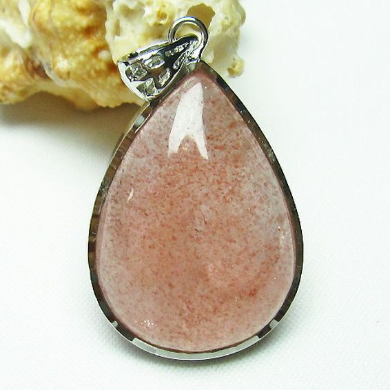 アフリカンストロベリークォーツ ペンダント [T176-5936]
