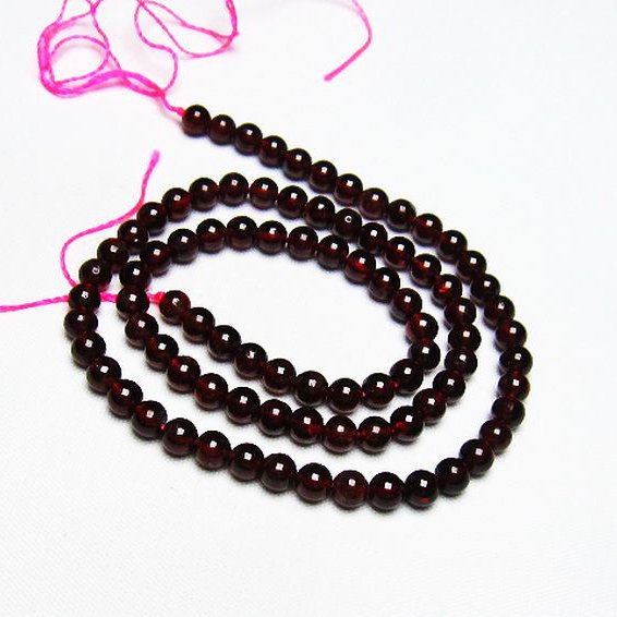 ガーネット 一連 ビーズ 5mm [T177-1533]