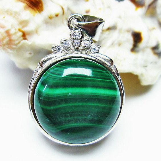 マラカイト ペンダント [t19-3682]