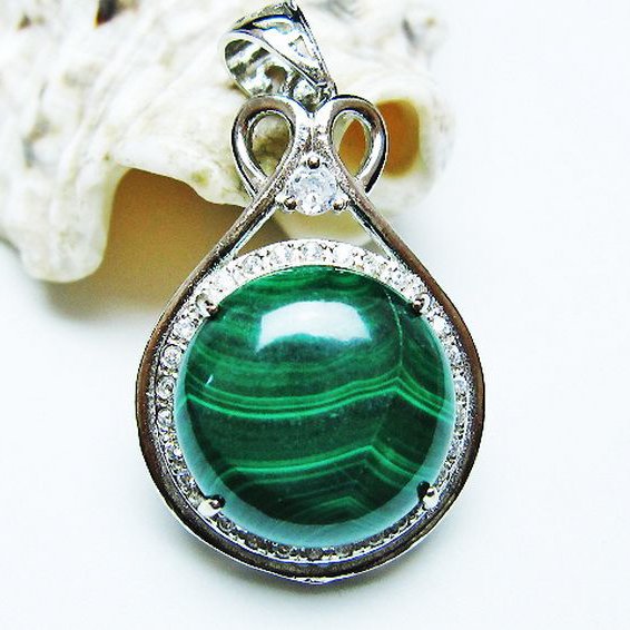 マラカイト ペンダント [t19-3895]