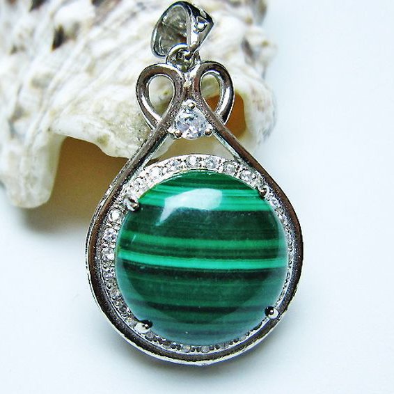 マラカイト ペンダント [t19-3902]