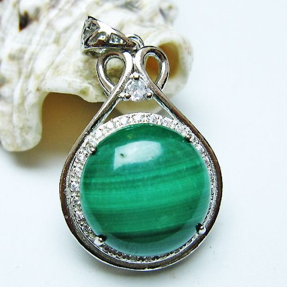 マラカイト ペンダント [t19-3923]